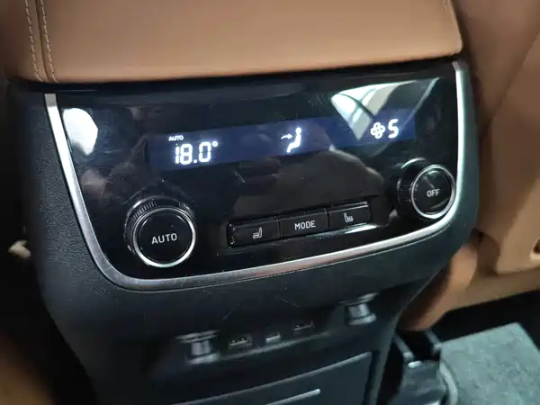 Li Auto ONE 2021, фото 10