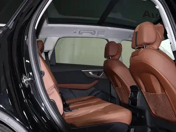 Audi Q7 2023, фото 6