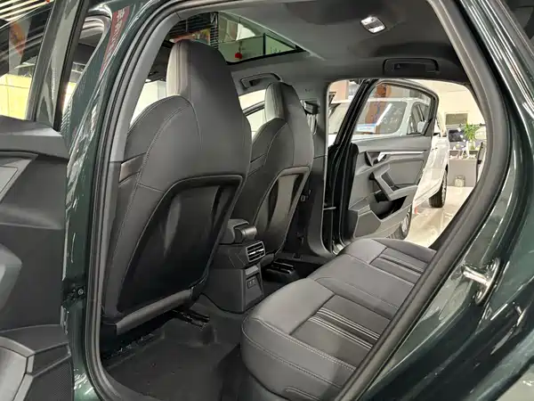 Audi A3 2023, фото 8