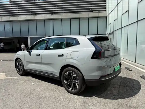 Volvo XC70 PHEV 2026, фото 6