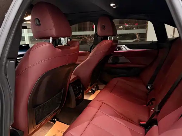 BMW i4 2023, фото 8