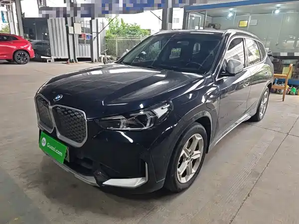 BMW iX1 2023
