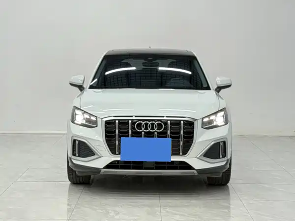 Audi Q2L 2022, фото 5