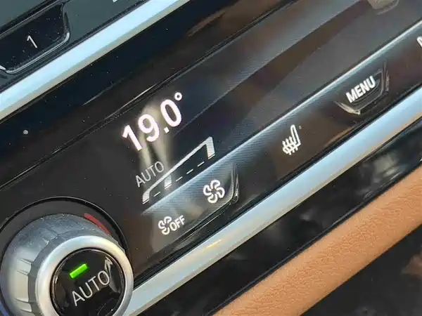BMW 6 Series GT 2022, фото 15