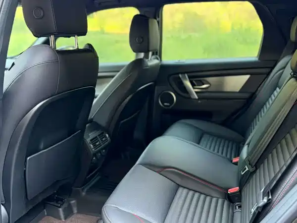 Land Rover Discovery Sport 2022, фото 5