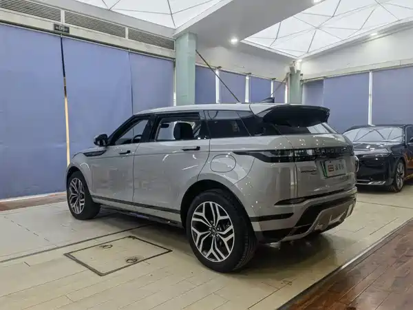 Land Rover Range Rover Evoque PHEV 2023, фото 18