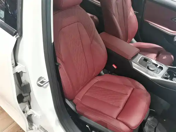 BMW 3 Series 2025, фото 24