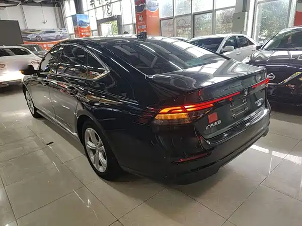 Honda Accord 2023, фото 4