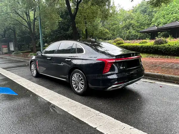 Hongqi H5 2023, фото 6