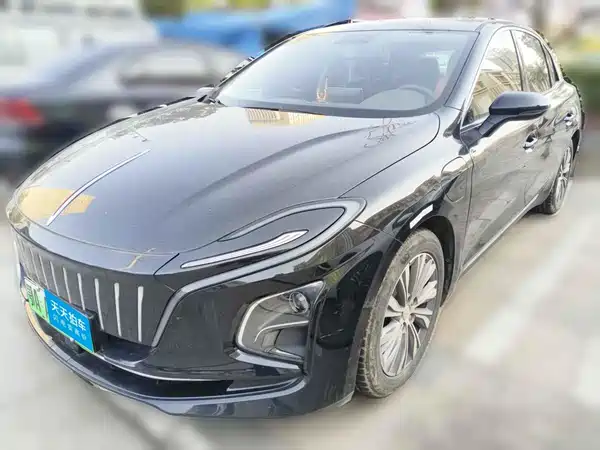 Hongqi E-QM5 2024
