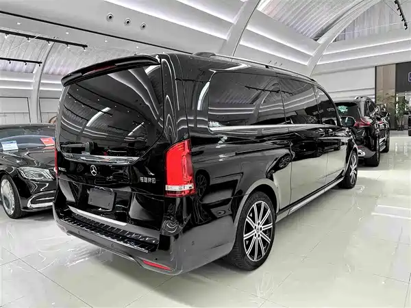 Mercedes-Benz V-Class 2022, фото 3