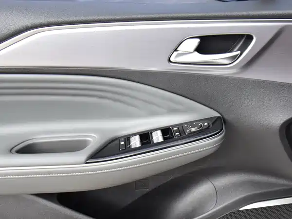 AION S Plus 2022, фото 8