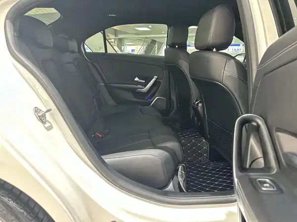 Mercedes-Benz A-Class 2022, фото 13