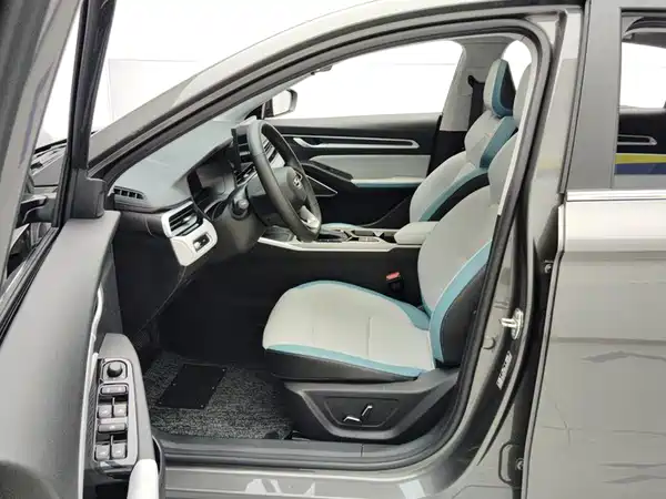 Geely Emgrand 2023, фото 9