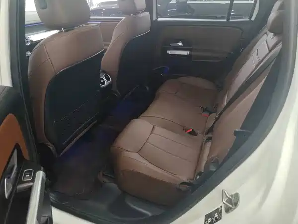 Mercedes-Benz GLB 2023, фото 15
