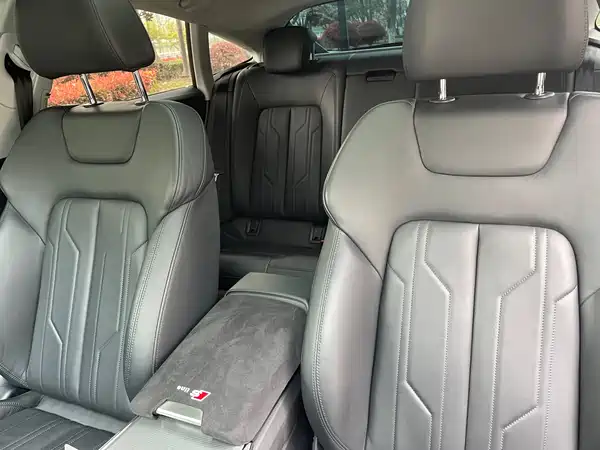 Audi A7 2023, фото 8