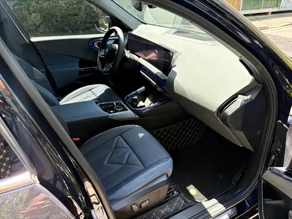 BMW X3 2025, фото 9