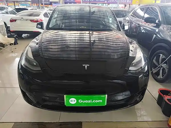Tesla Model Y 2022, фото 2
