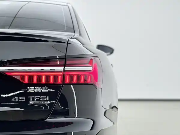 Audi A6L 2023, фото 8