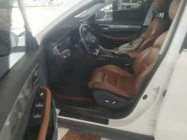 Geely Emgrand X6 2021, фото 16