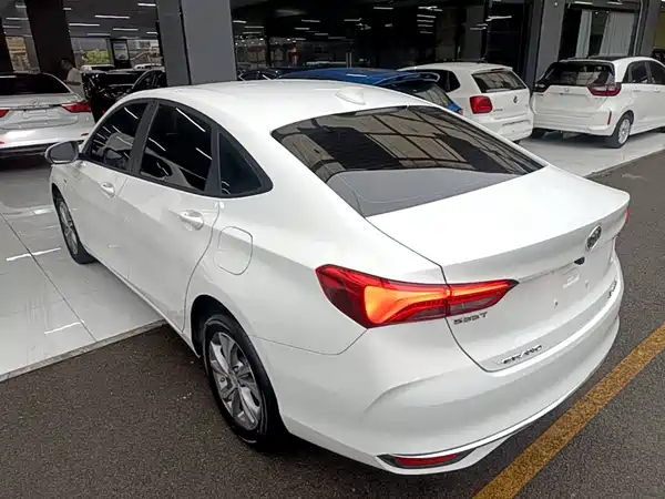 Buick Verano 2023, фото 4