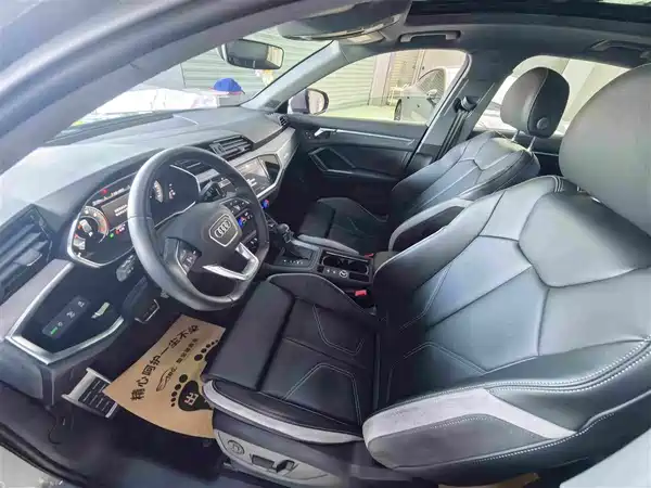 Audi Q3 2024, фото 4