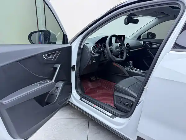 Audi Q2L 2022, фото 7