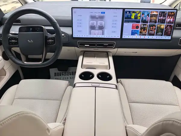 Li Auto MEGA 2025, фото 11