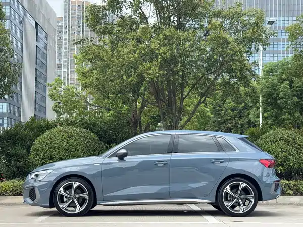 Audi A3 2022, фото 3