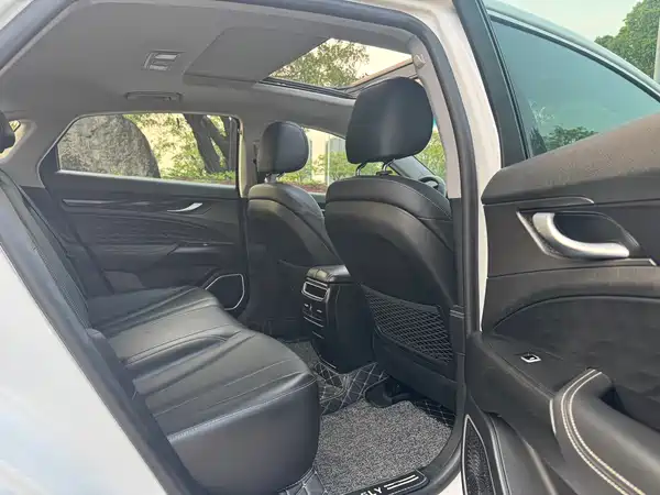 Geely Emgrand GT 2021, фото 8
