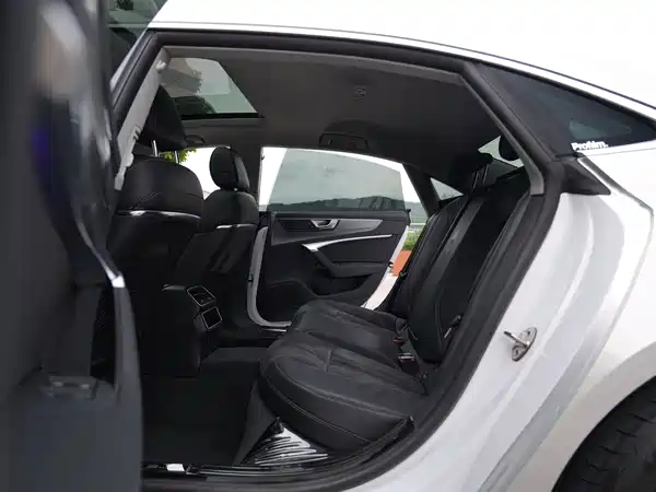 Audi A7L 2022, фото 6