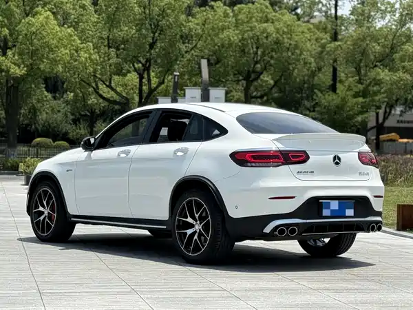Mercedes-Benz GLC Coupe AMG 2022, фото 4