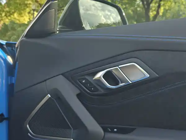 BMW Z4 2022, фото 11