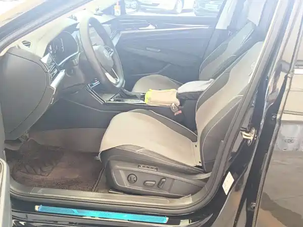 Volkswagen Passat 2024, фото 14