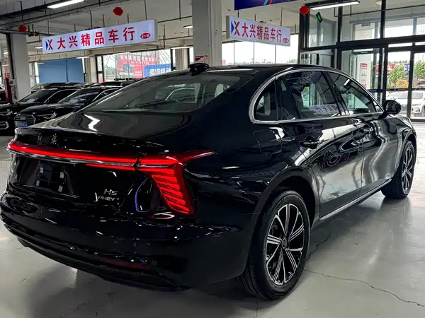 Hongqi H5 PHEV 2025, фото 7