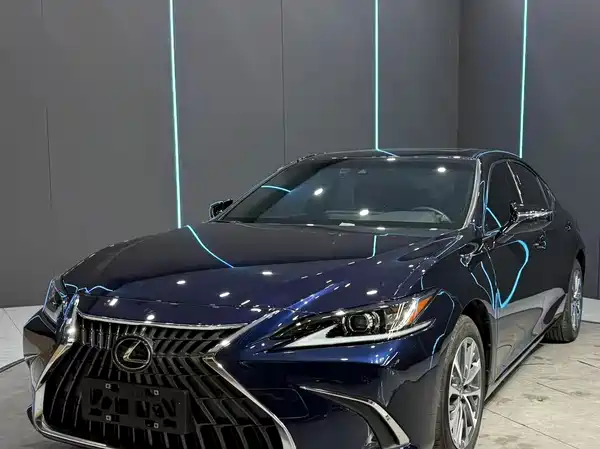 Lexus ES 2023