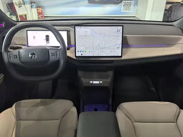 Volvo XC70 PHEV 2025, фото 5
