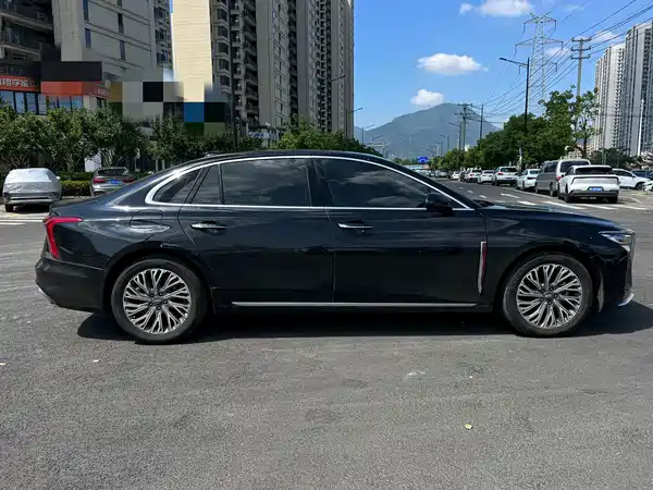 Hongqi H5 2023, фото 11