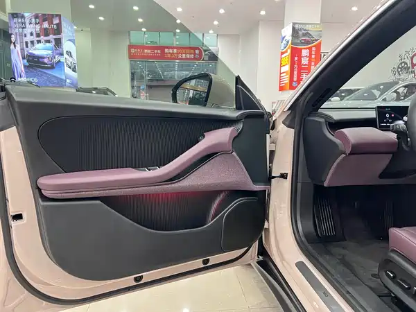 NIO ET5 2022, фото 8