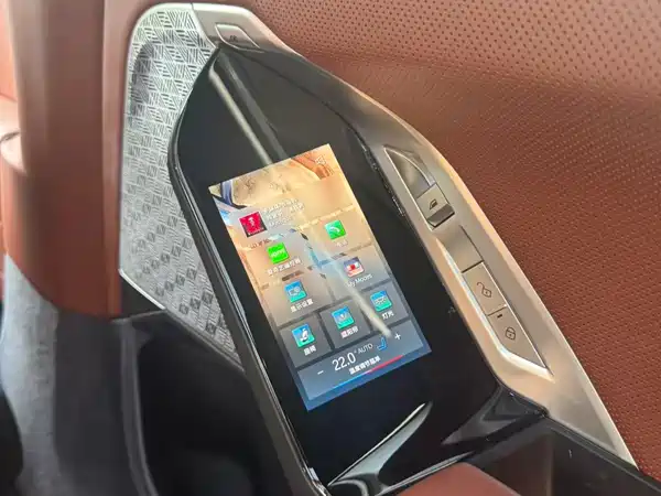 BMW i7 2023, фото 5