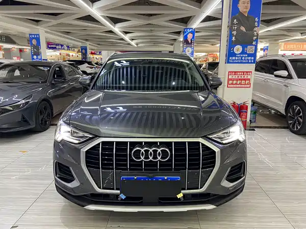 Audi Q3 2023, фото 2