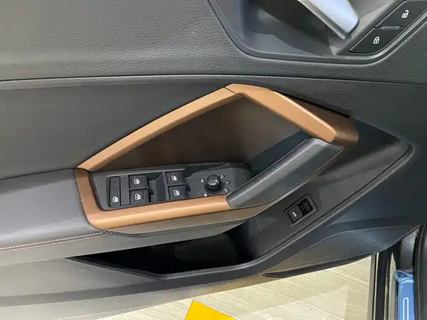 Audi Q3 2023, фото 18