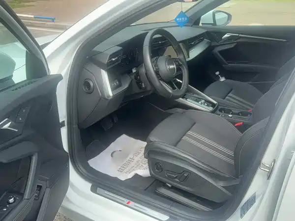 Audi A3 2024, фото 8