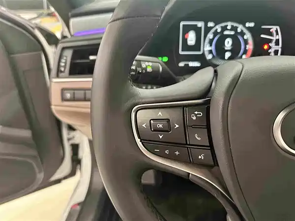 Lexus ES 2025, фото 9