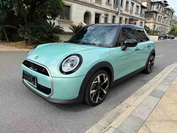 MINI 2025