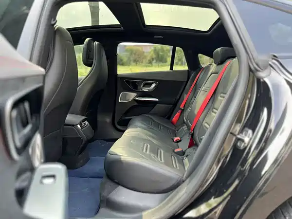 Mercedes-Benz EQE AMG 2023, фото 6