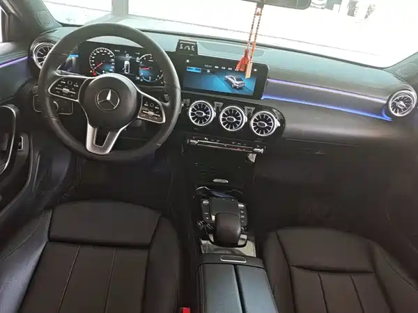 Mercedes-Benz A-Class 2022, фото 9