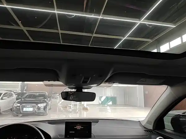 Audi Q2L 2022, фото 17