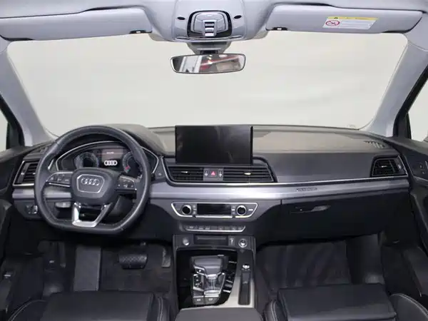 Audi Q5L 2023, фото 9