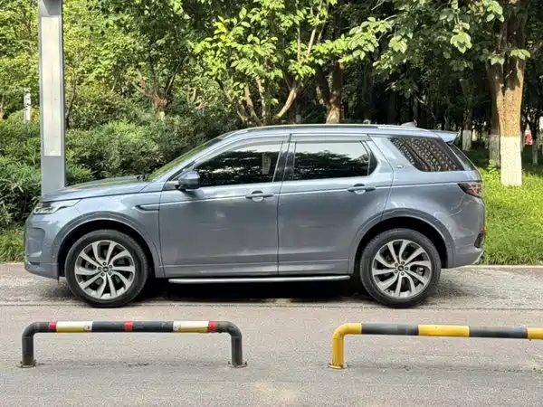 Land Rover Discovery Sport 2022, фото 12